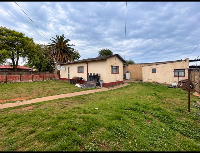 5 BEDROOM HOUSE FOR SALE IN VANDERBIJLPARK CW 3